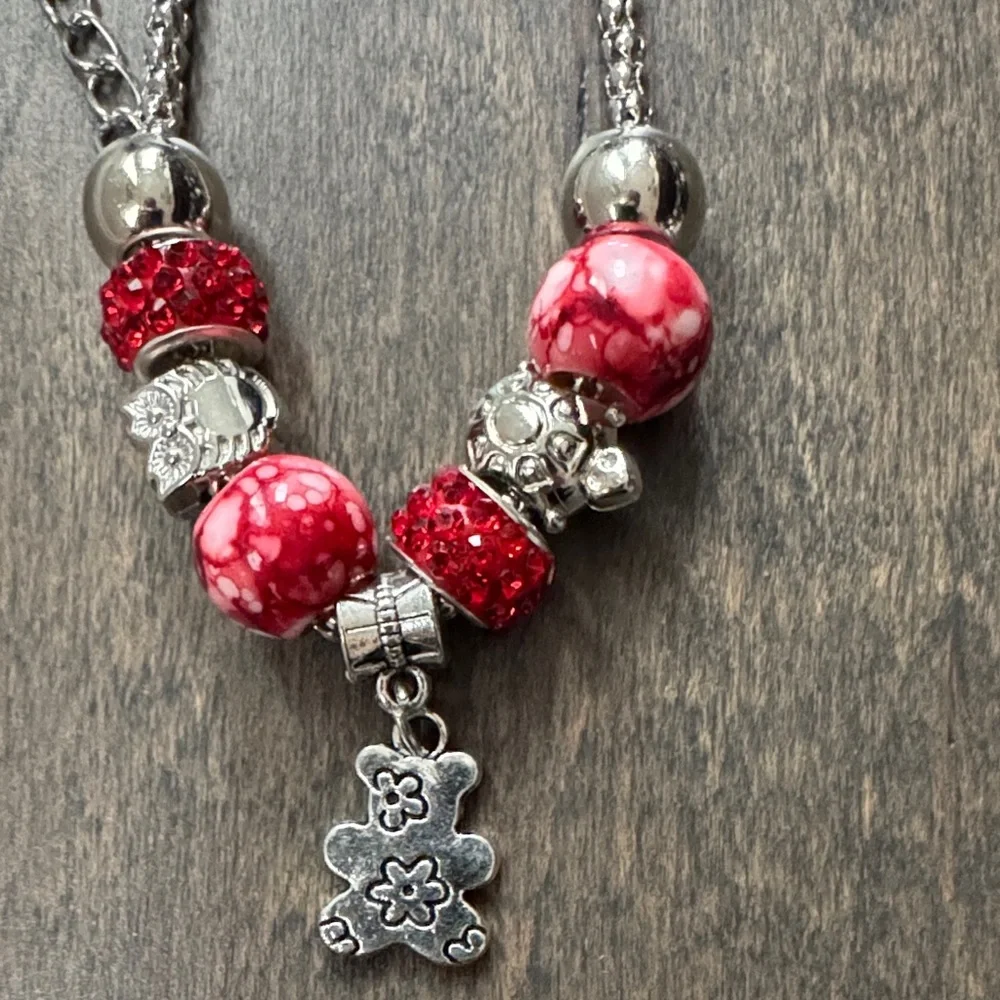 Elegant Red and Silver Charm Bracelet - Picture 2 of 3